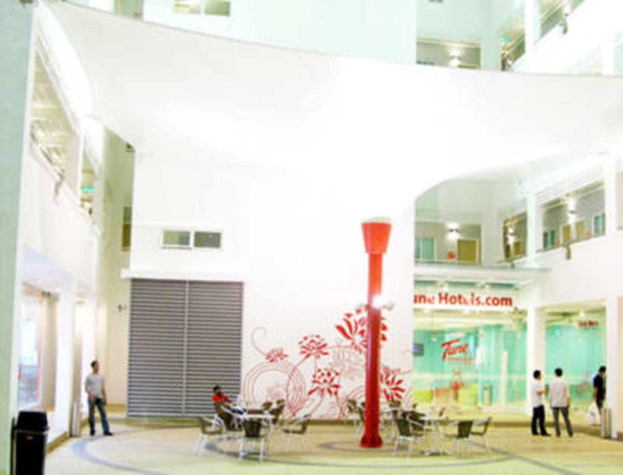 チューン ホテル Klia エアロポリス（エアポートホテル） セパン エクステリア 写真