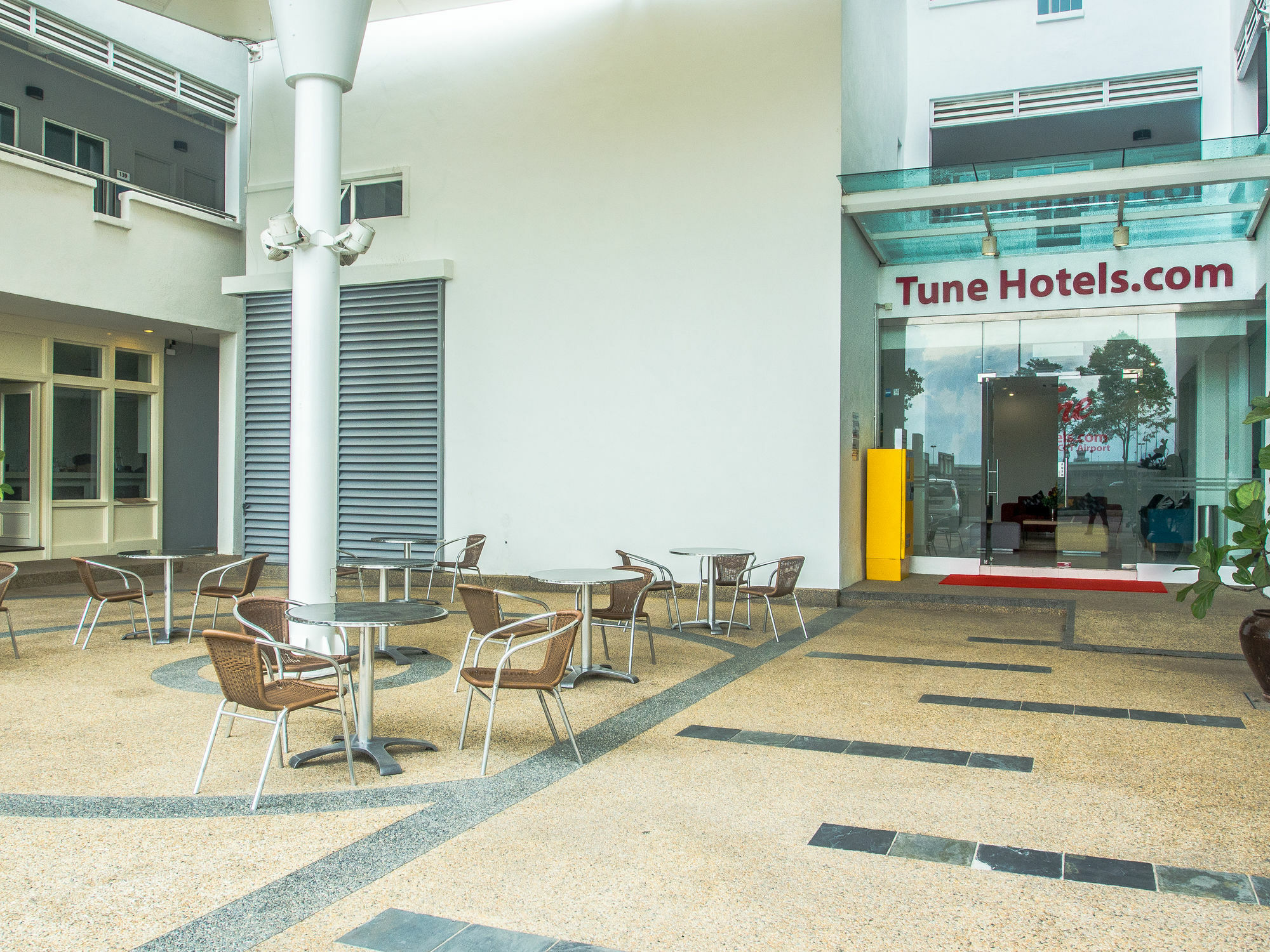 チューン ホテル Klia エアロポリス（エアポートホテル） セパン エクステリア 写真