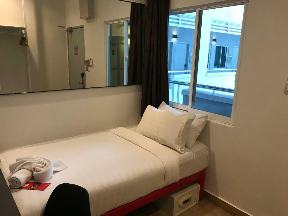 チューン ホテル Klia エアロポリス（エアポートホテル） セパン エクステリア 写真